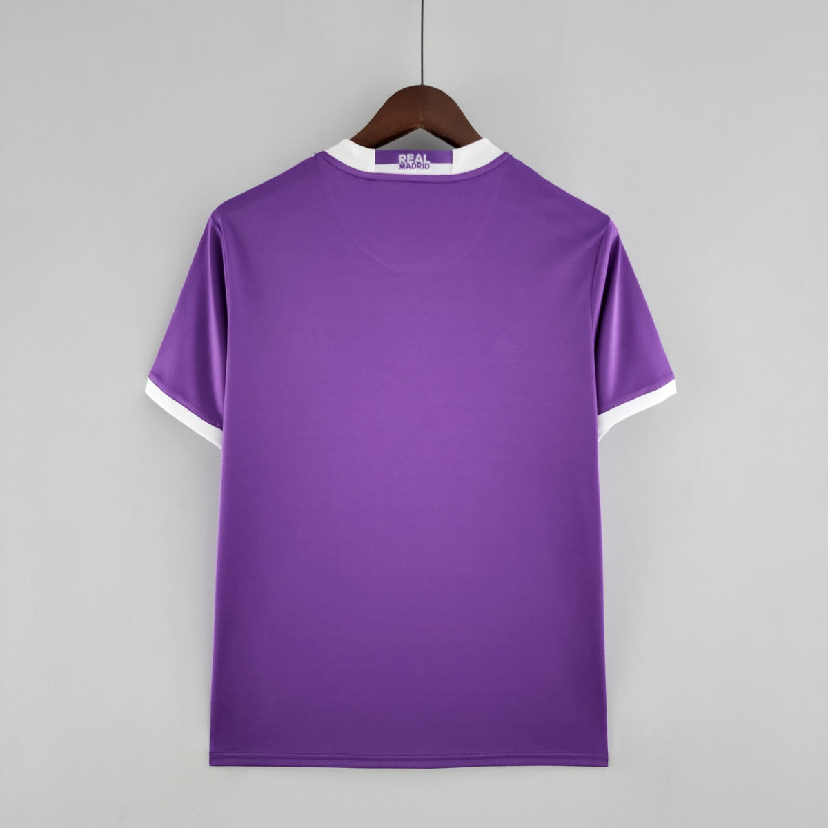 Camiseta Retro Real Madrid Visitante 16-17